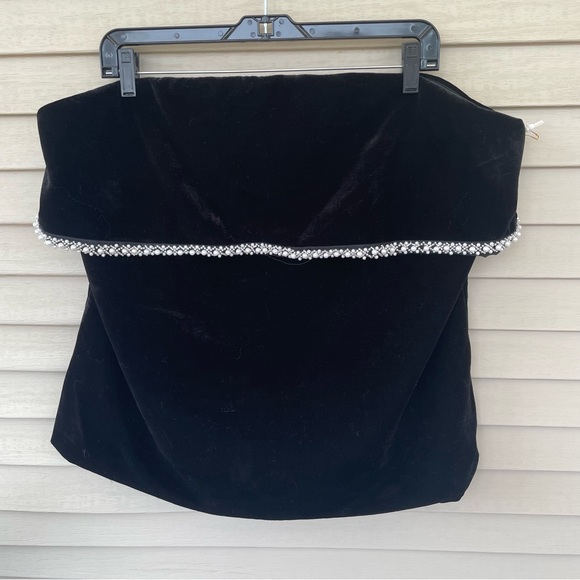 HYACINTH HOUSE Velvet & Pearl Trim Strapless Valerie Top in Black Size XXL (NWT) - Picture 4 of 9